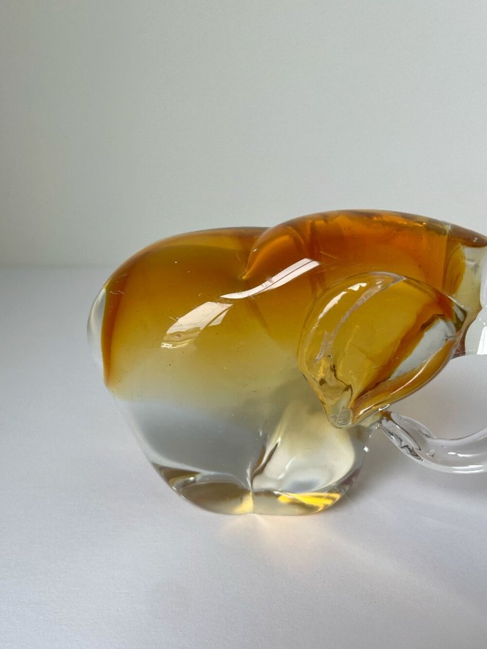 Art Glass Elephant Figurine Modern Clear Glass Paperweight Decor - Picture 4 of 9